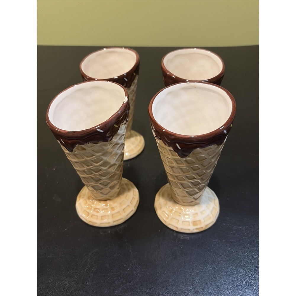D'LUSSO Home ICE CREAM WAFFLE CONE GLASSES (4) Ceramic